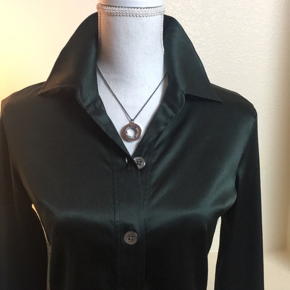 WHBM 93% Silk emerald green blouse